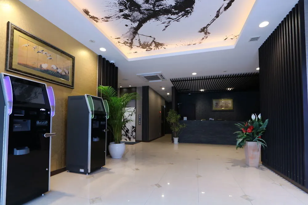 Hotel Kanade Osaka Namba 3*,